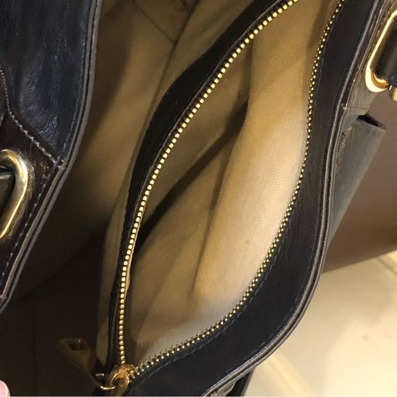 MARC JACOBS Black Italian Leather Grommet Accent Top Handle Crossbody Satchel - Picture 9 of 16